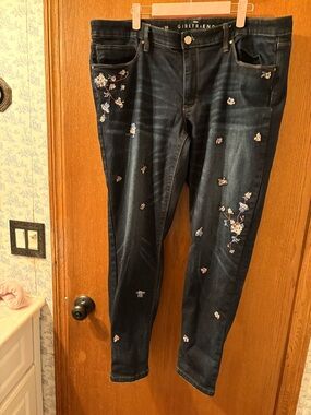 White House Black Market Floral Embroidered Jeans The Girlfriend  WHBM Lk New 16